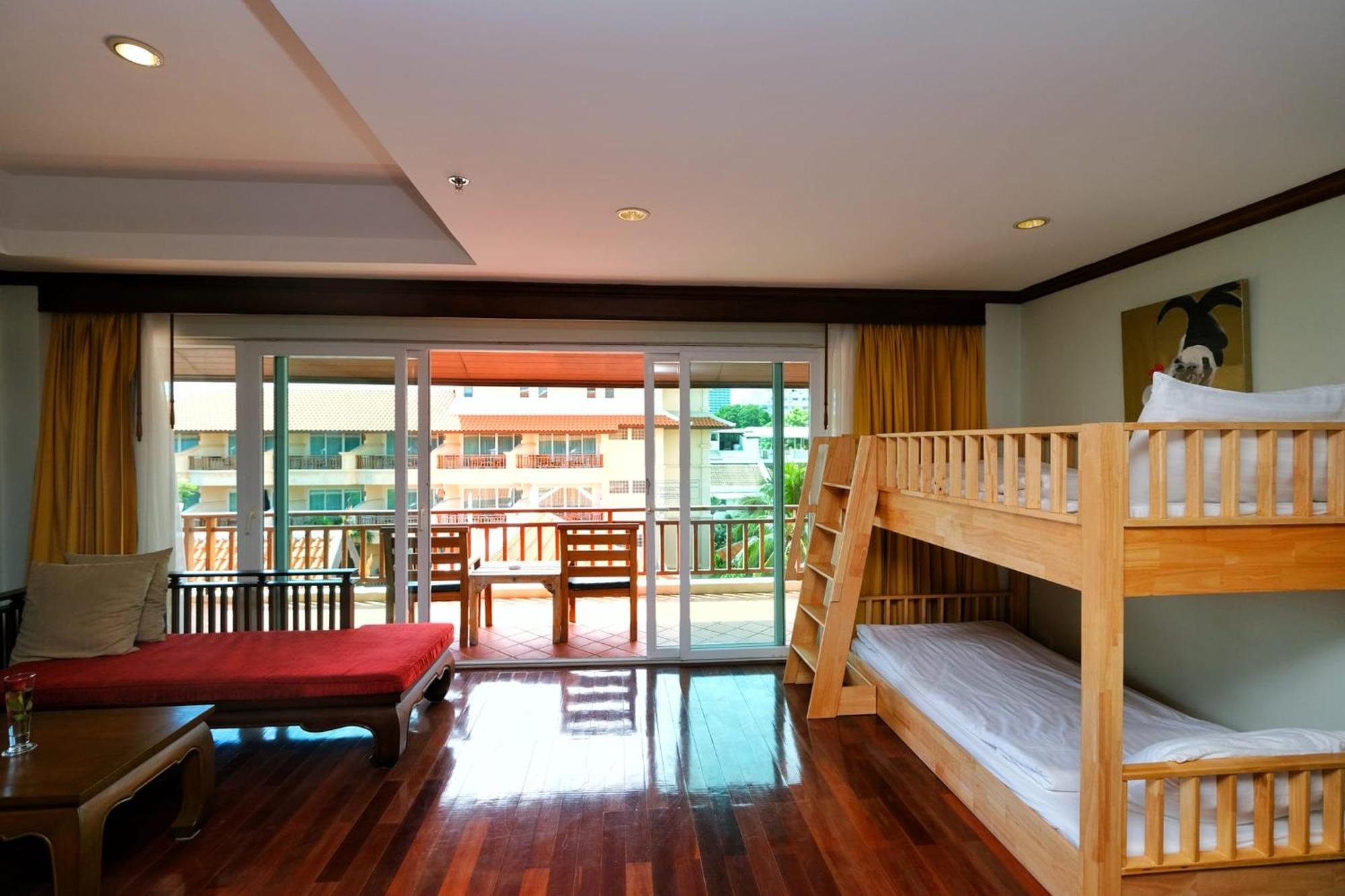 รีสอร์ท เอวาลอน บีช 4*